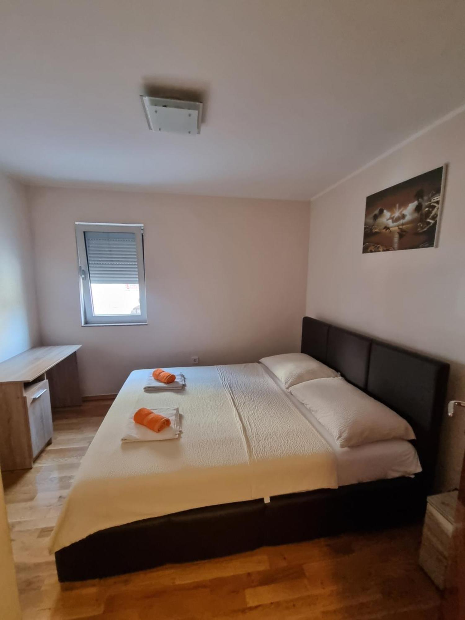 Appartamento Apartman Centar Herceg Novi Esterno foto